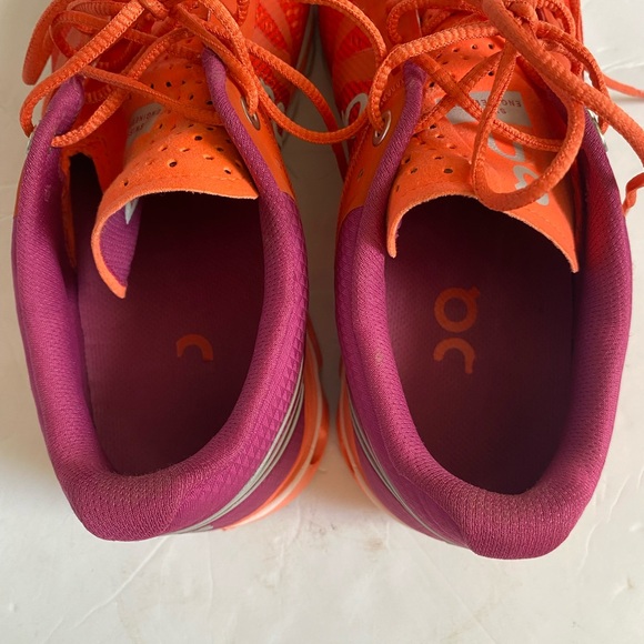 On Cloudflow Swiss Engineering Women’s Sneaker Shoes Size W 7.5 - Picture 13 of 13